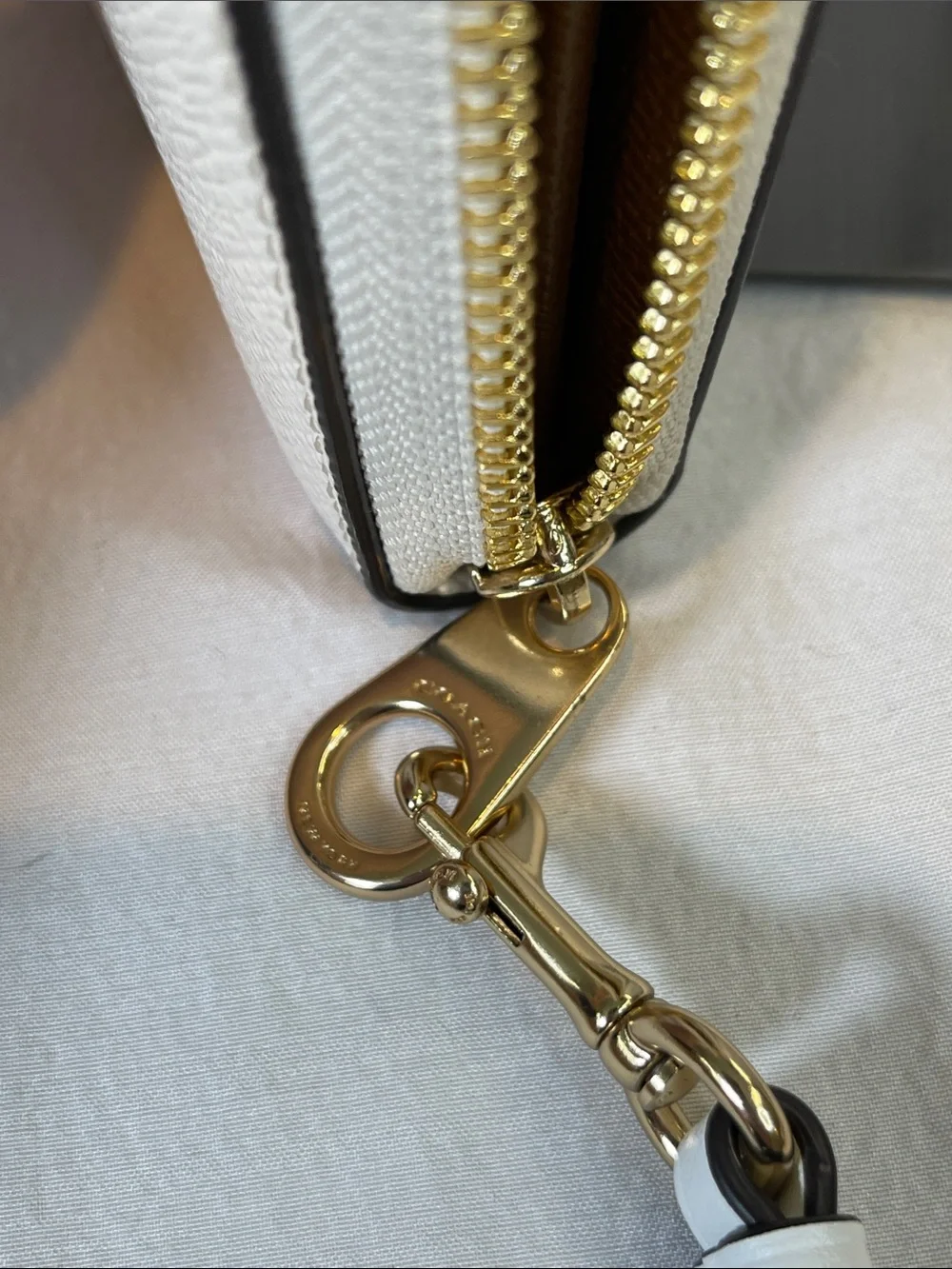 Coach B2254-C3441 Long Zip Around Wallet Chalk White Crossgrain Leather Wristlet